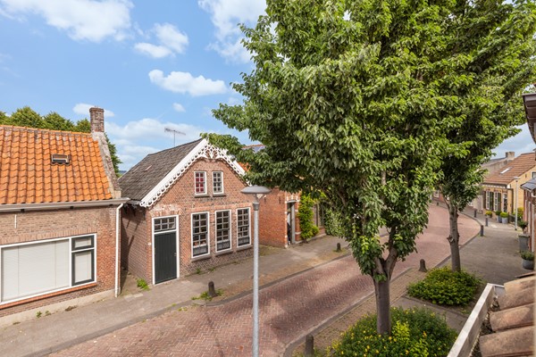 Foto - Verkocht onder voorbehoud: Karakteristiek pand nabij het historische centrum van Klundert